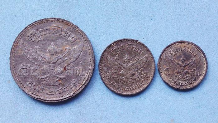 เหรียญ ร.8 ((เศียร์โต นิยม))  2 เหรียญ + เหรียญ ๕๐ สต. พ.ศ.๒๔๘๙  หายากมาก ราคาเบาๆ
