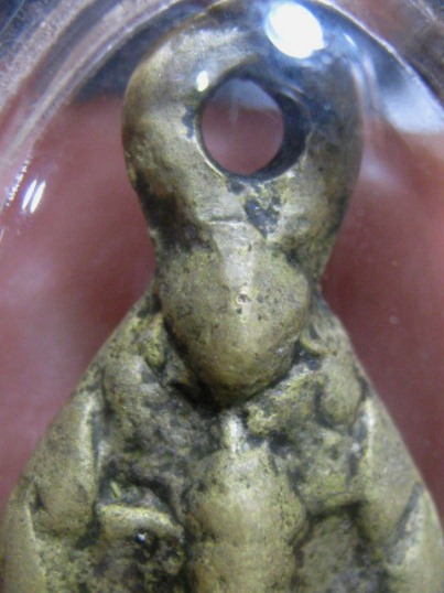 พระนาคปรกหลวงพ่อโต เนื้อทองผสม วัดบ้านกล้วย จ.นครราชสีมา ดูง่าย อยู่ในเลี่ยมพลาสติก มาพร้อมบัตรรับรอ