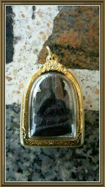 พระปิดตา ไม่ทราบทีพร้อมเลี่ยมทอง