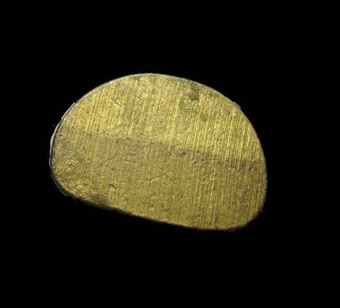 รูปหล่อหลวงพ่อเงินเนื้อโลหะสีทอง หลังตอกโค้ด " นปท วัดหนองประทุม