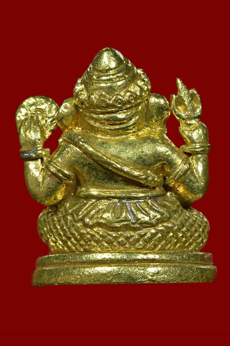 พระพิฆเนศ รุ่นบารมีศรีสนธิ์ วัดสุทัศนเทพวราราม ปี ๒๕๕๕ พิมพ์ลอยองค์ "เนื้อฝาบาตร" กรรมการ