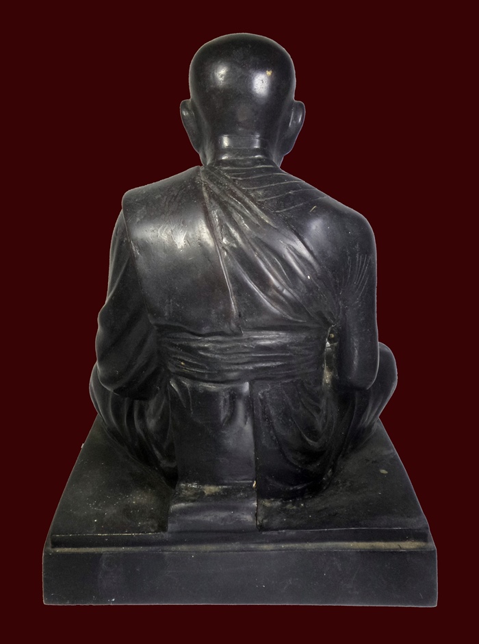 พระบูชาหลวงปู่ทวดปี2530หน้าตัก 6 นิ้วครับ