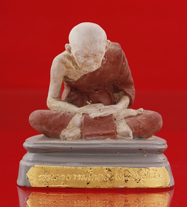 พระบูชาหลวงปู่เผือก วัดสาลิโข เนื้อปูนผสมผงลงสี