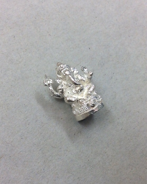 พระพิฆเนศ ปางนั่งบรมครู (ประทานความสำเร็จ ความเมตตา) รุ่น100ปี กรมศิลปากร พิมพ์เล็ก เนื้อเงินแท้