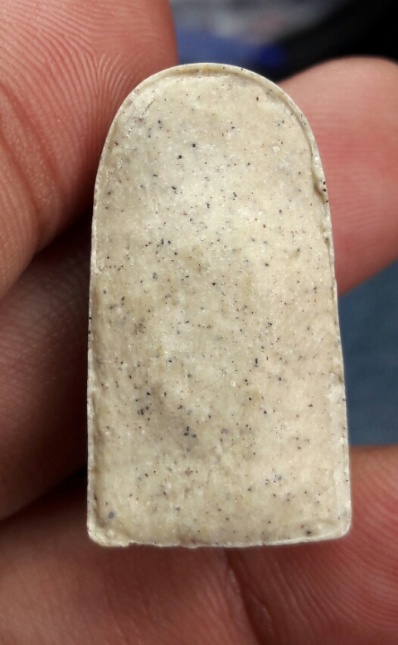 หลวงปู่ทวด หลวงปู่หมุนปลุกเสก เนื้อขาวนวล