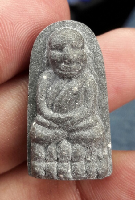 หลวงปู่ทวด หลวงปู่หมุนปลุกเสก เนื้อดำ