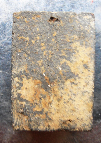 พระเนื้อดิน ขี่สิงห์ เนื้อดำ หลวงพ่อผาด กรุวัดดงตาล สวยๆครับ