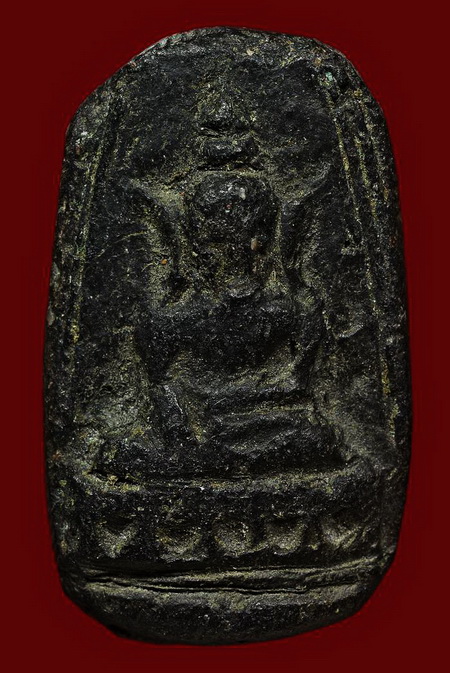 พระกรุเนื้อดิน พิมพ์ยอดขุนพลบุเรงนอง หลังกบ