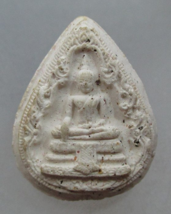 20 บาท พระผงกลีบบัวหลวงพ่อวัดไร่ขิง