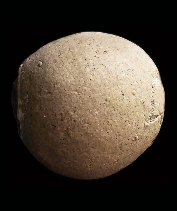 ลูกอมปั้นจารมือสดฝังเม็ดยา หลวงปู่หมุน ปลุกเสก ปี43 พิธีมหาสมปารถนา วัดซับลำใย สภาพสวย 