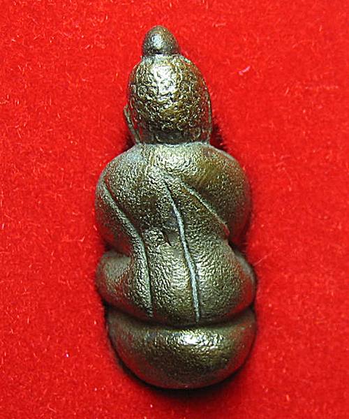 เคาะเดียวแดง พระชัยอุดมโชคหรือพระกริ่งล้มลุก หลวงพ่ออุ้น เนื้อนวะ สร้างเนื้อเดียวครับ พร้อมกล่อง