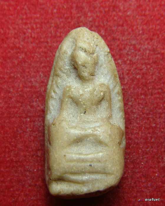 พระรอด เนื้อผงน้ำมัน หลวงพ่อกวย วัดโฆสิตาราม จ.ชัยนาท