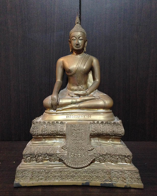 พระบูชาหลวงพ่อวัดไร่ขิง หน้าตัก6 นิ้ว, ฐาน9 นิ้วครึ่ง, สูง13 นิ้วกว่า 