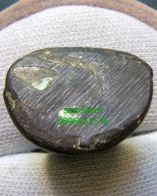 หลวงพ่อเงินวัดบางคลาน รุ่นปืนแตก พิมพ์นิยมสนิมดำใหญ่