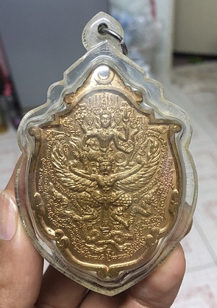 หลวงปู่กาหลง เขี้ยวแก้ว เหรียญนารายทรงครุฑเนื้อทองแดง สวยๆครับ