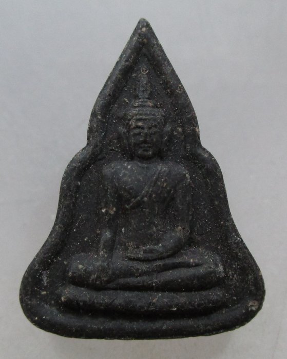 20 บาท พระผงหลวงพ่อโบสถ์น้อย เนื้อผงดำ