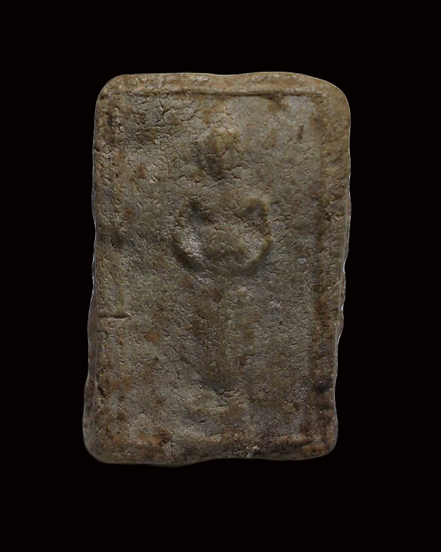 พระผงบรรจุกรุ วัดชนะสงคราม ปางยืนอุ้มบาตร