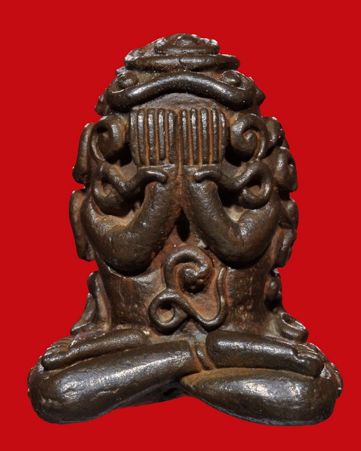 พระปิดตามหาโชค หลวงพ่อเกษม เขมโก ปี ๒๕๑๘ เนื้อนวะ ตอกสองโค๊ด โค๊ดและพิธีเดียวกันกับรูปหล่อก้นหนูฮ๊ะ 