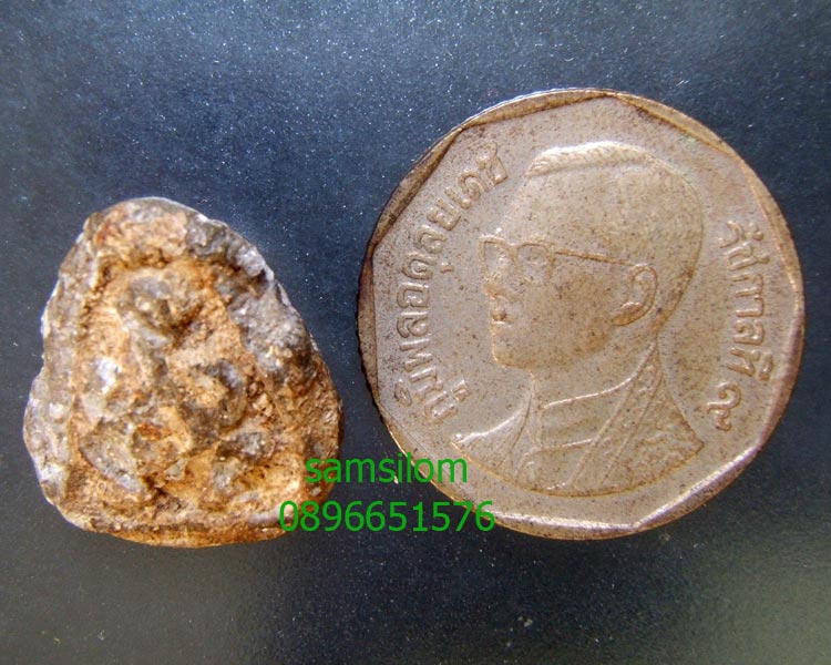 พระปิดตาวัดท้ายตลาด พิมพ์ปิดตานั่งยอง กรุวัดนางชี 