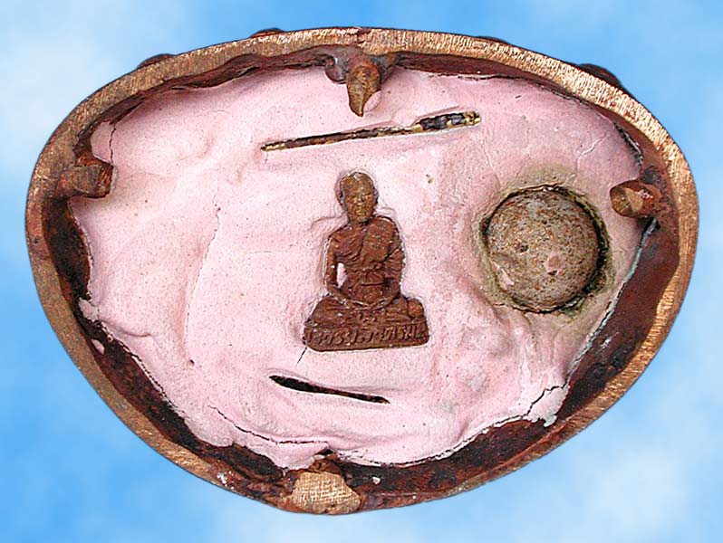 พระกริ่งชินบัญชร 3 นิ้ว  เนื้อสัมฤทธิ์ไม่ขัดผิว  เลข ..๖๕.... ๑๐๐ วัน  หลวงพ่อสาคร.....เคาะแรก