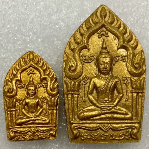 ขุนแผนพรายทองปี 55 หลวงพ่อสาครปลุกเสก เนื้อเหลืองโรยพลอยใหญ่+เล็ก3087+340 รวม 2 องค์ พร้อมกล่องเดิม