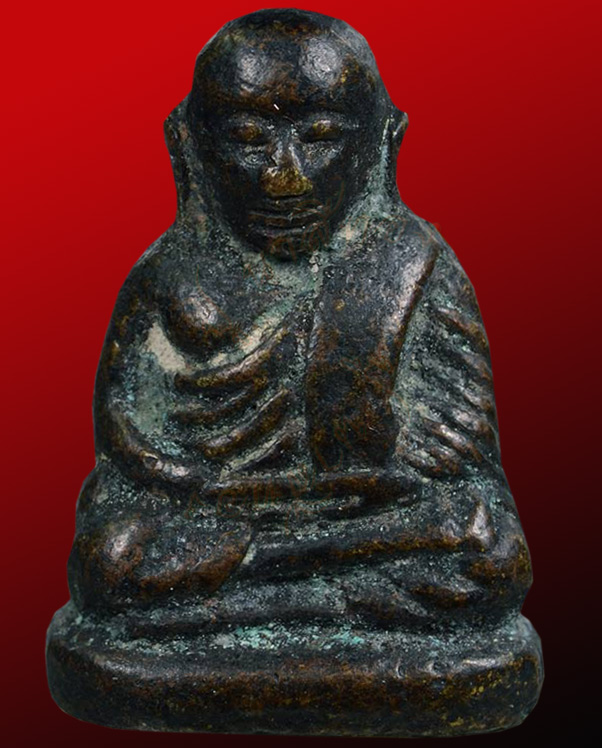 หลวงพ่อเงิน วัดบางคลาน จังหวัดพิจิตร รุ่นปื่นแตก พิมพ์เศียรกลม 