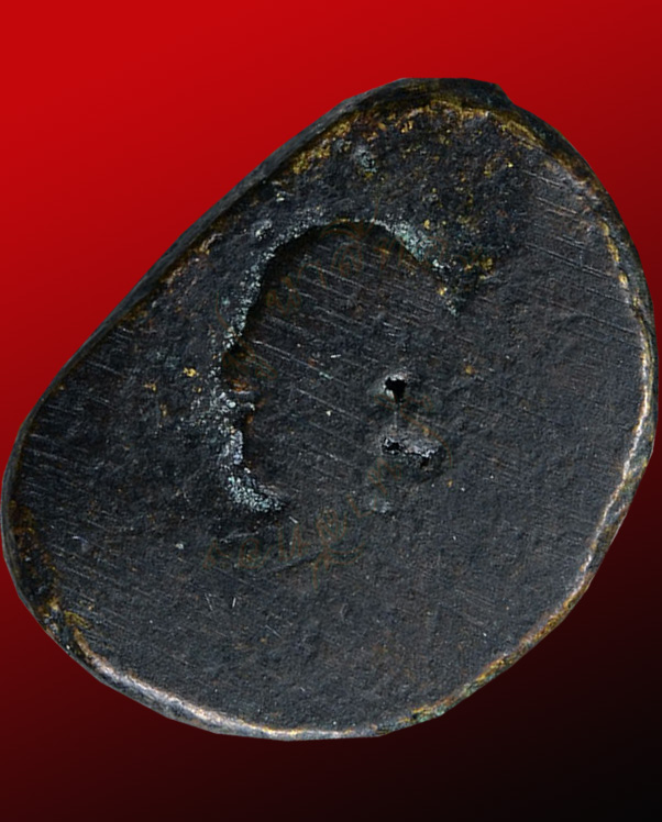 หลวงพ่อเงิน วัดบางคลาน จังหวัดพิจิตร รุ่นปื่นแตก พิมพ์เศียรกลม 