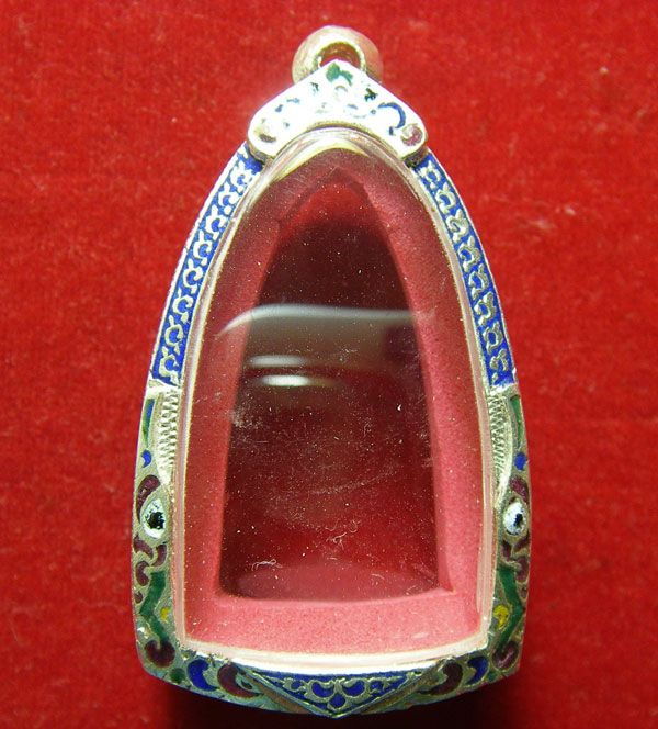 ตลับเงินลงยา สวยเดิม ๆ