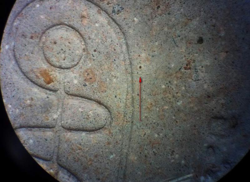 พระผงรูปเหมือนนั่งตั่ง หลวงปู่หมุน ฐิตสีโล วัดบ้านจาน(นั่งรับทรัพย์) พิธีเททองพระกริ่งเจริญลาภ "005"