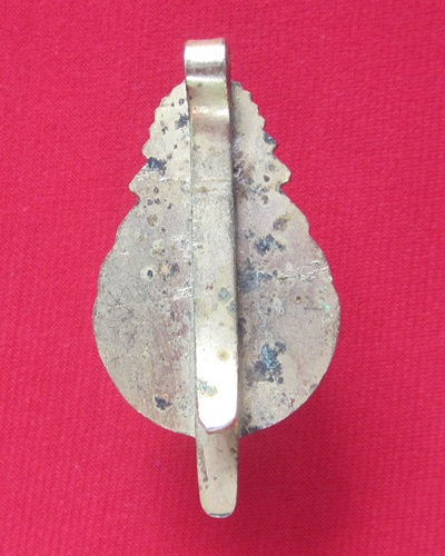 แหนบ หลวงพ่อฤาษีลิงดำ   วัดท่าซุง  กะไหล่ทอง