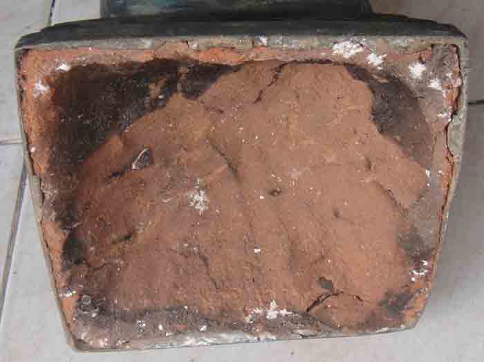 พระพุทธรูปปางลีลา 9 นิ้ว เนื้อโลหะผิวสนิมเขียว ความสูง 25 นิ้ว ฐาน 5 x 5 นิ้ว ฐานดินไทย