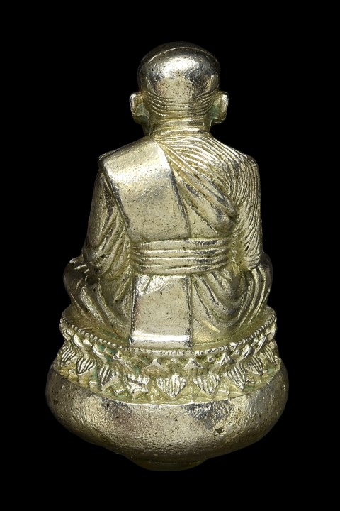 หลวงพ่อทวด วัดช้างให้ รุ่นกฐิน ปี 2540 พิมพ์เบ้าทุบมหาลาภ เนื้อเงิน (หมายเลข 126 กรรมการ)