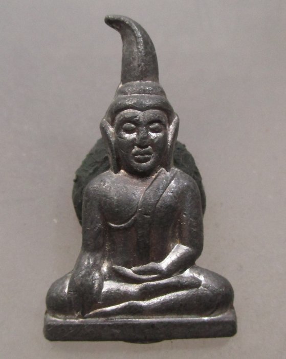 20 บาท เหรียญปั๊มพระท่ากระดาน ไม่ทราบรุ่นครับ