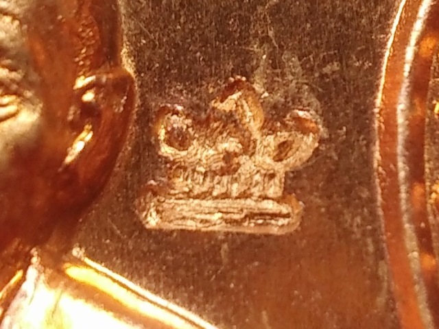 เสมา 7 รอบ โค้ตศาลาเพชร(ใหญ๋)  1 หลัง บล๊อคเงินเนื้อทองแดง สวยๆไม่มีรอยดำ เลข 4 หลักต้นๆ