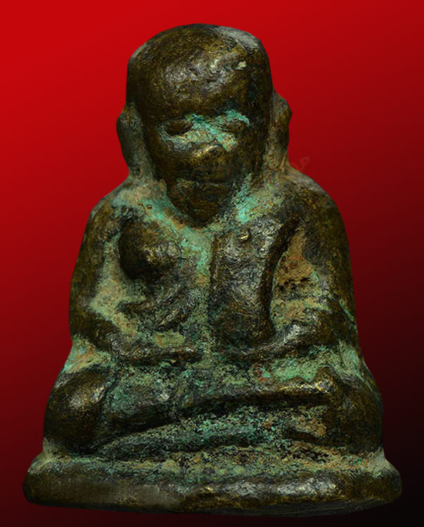 หลวงพ่อเงิน วัดบางคลาน จังหวัด พิจิตร รุ่นปืนแตก พิมพ์นิยมเศียรกลม ปี ๒๕๒๘ (๑) 