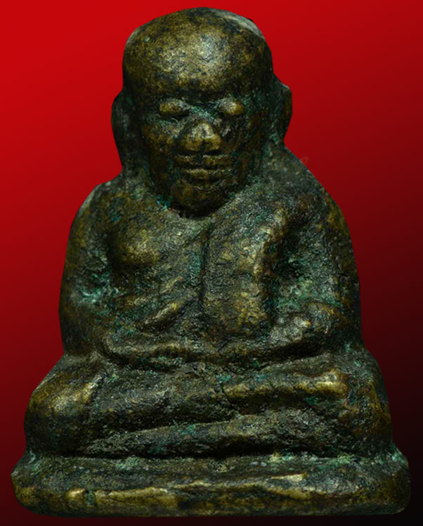 หลวงพ่อเงิน วัดบางคลาน จังหวัด พิจิตร รุ่นปืนแตก พิมพ์นิยมเศียรกลม ปี ๒๕๒๘ (๒) 