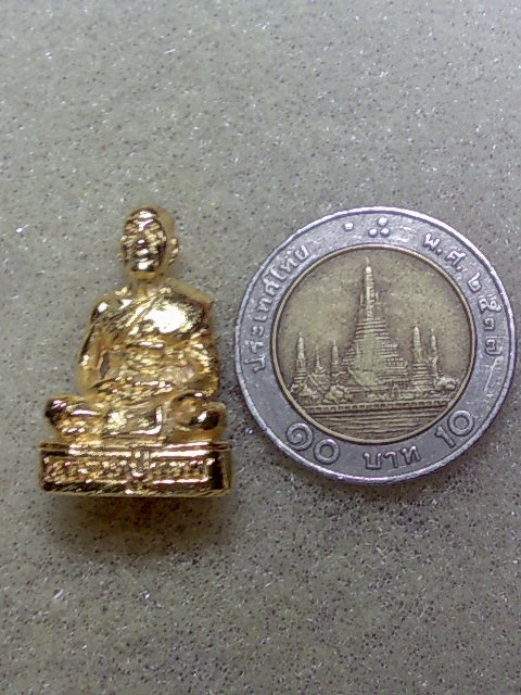 รูปหล่อก้นจาร ลป แขก วัดสุนทรประดิษฐ์ 