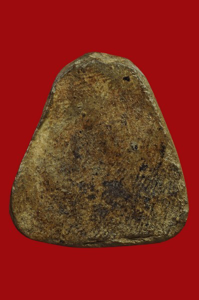 พระนางกําแพง พิมพ์ตื้น เนื้อดิน จ.กําแพงเพชร ที่4 งานกองบัญชาการกองทัพไทย 