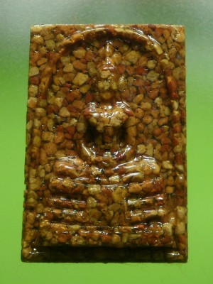 หลวงพ่อโสธร พระผงกระเบื้องหลังคาโบสถ์ วัดโสธรฯ สภาพสวยมากพร้อมกล่องเดิมๆ