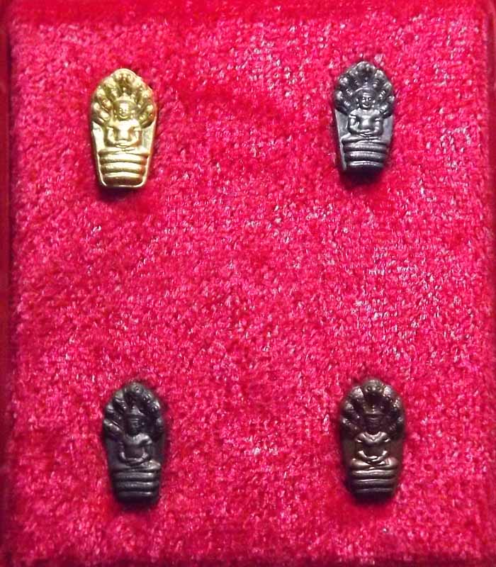 พระปรกมะขามทองคำ หลวงปู่ม่น วัดเนินตามาก ปี2536-7 รุ่นเมตตา สร้างโรงพยาบาลอ.พนัสนิคม