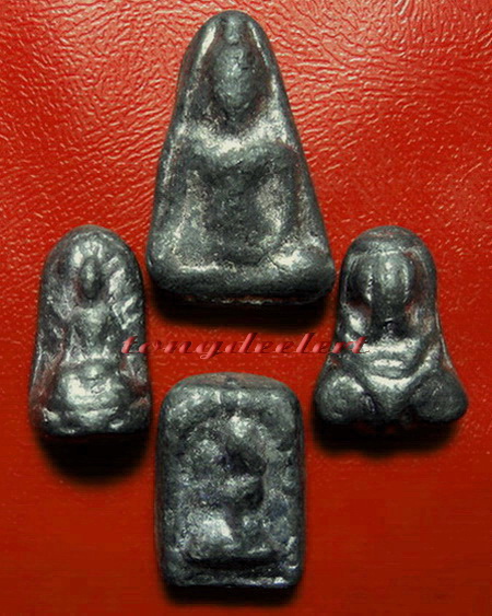 พระชุดวัดโคนอน หลวงปู่โต๊ะ วัดประดู่ฉิมพลีปลุกเสก ปี 2515 สวยมากค่ะ