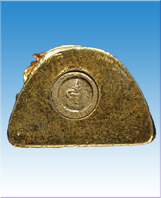 รูปหล่อลอยองค์หลวงปู่คร่ำวัดวังหว้าเนื้อกะไหล่ทองอุดกริ่งก้นเงินกรรมการปี๓๒ 