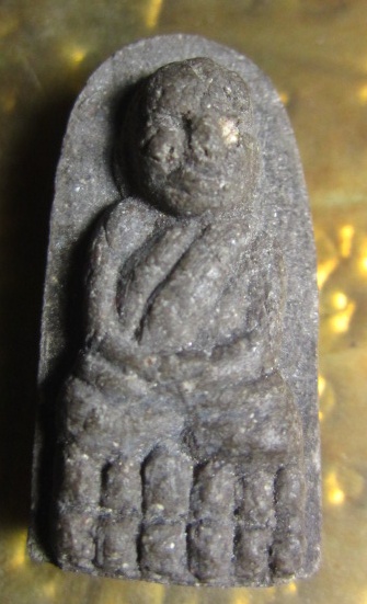 หลวงปู่ทวดพิมพ์พระรอด รุ่นพระเจ้าห้าพระองค์ หลวงปู่หมุน วัดบ้านจาน ปลุกเสก ปี 2544