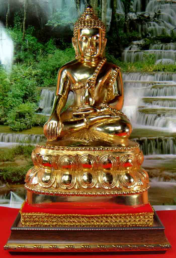 ***พระกริ่งบูชา*** เนื้อทองเหลืองขัดเงา หน้าตัก 5 นิ้ว ฐานกว้าง 7.5 x 5.2 นิ้ว สูง 12 นิ้ว  