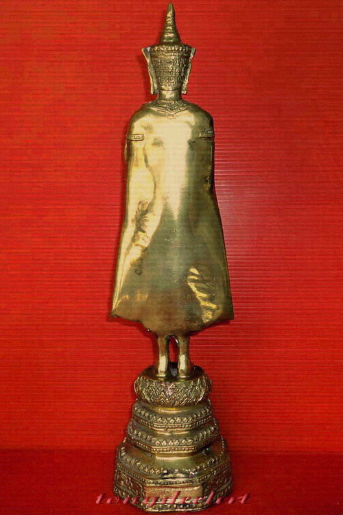 พระบูชาหลวงพ่อสัมฤทธิ์ วัดนาโคก จ.สมุทรสาคร ทรงเทริดปางห้ามญาติ สวยมากค่ะ