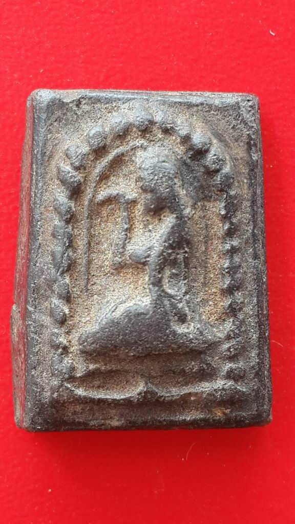 นางกวักพิมพ์เล็ก เนื้อผงใบลาน หลวงพ่อกวย ชุตินฺธโร วัดโฆสิตาราม จ.ชัยนาท