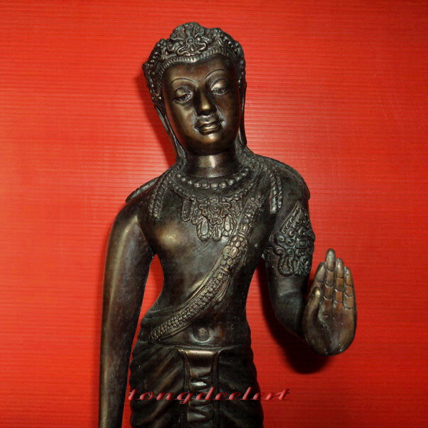 พระโพธิสัตว์อวโลกิเตศวรศรีวิชัย วัดไผ่สามเกาะ จ.ราชบุรี ใต้ฐานฝังวัตถุมงคล สวยมากค่ะ