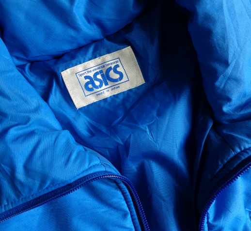 แจ็กเก็ด asics ของแท้ ใหม่ๆเกือบหมื่น ตัวท็อป made in JAPAN ที่ยูเนี่ยนมอลล์ 3,800++ / ที่รถไฟ 4,000