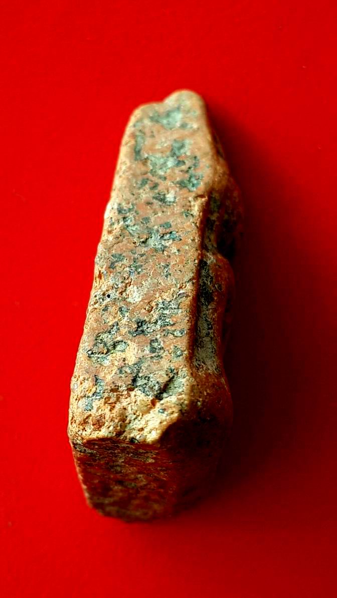 พระนางพญาเนื้อดิน