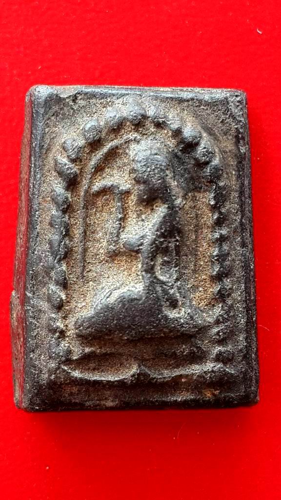 นางกวักพิมพ์เล็ก เนื้อผงใบลาน หลวงพ่อกวย ชุตินฺธโร วัดโฆสิตาราม จ.ชัยนาท